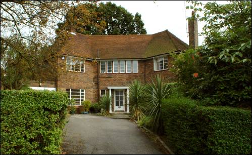 07 Carlyle Close